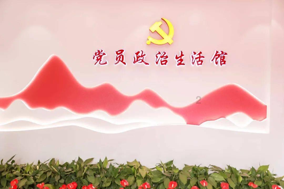 逃离诡异的森林